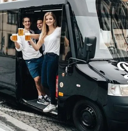 Praga PIWNY PARTY BUS TRANSFER Z LOTNISKA Praga PIWNY PARTY BUS TRANSFER Z LOTNISKA